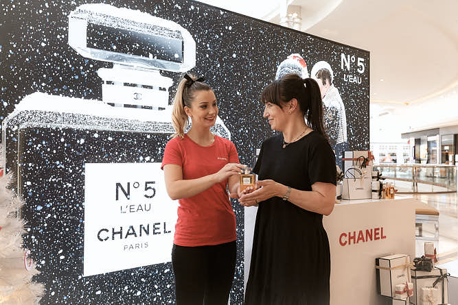 Photography Portfolio by P-O-L-O: Chanel-2019-Christmas-Display-Chadstone-Demonstration Market B-